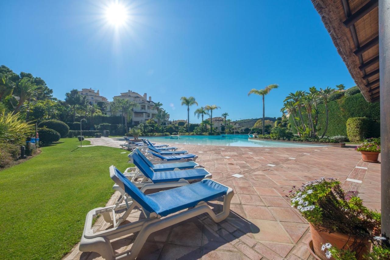 Capanes Del Golf Luxury Apartment Benahavís Exteriér fotografie